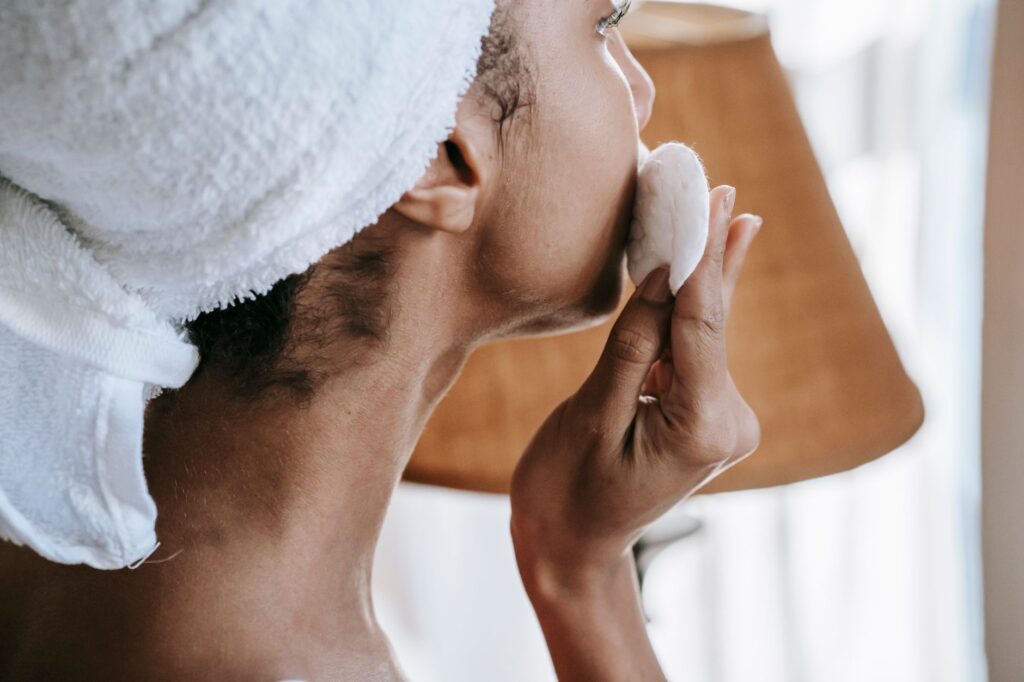 Guía práctica para elegir cosmética natural adecuada para pieles sensibles